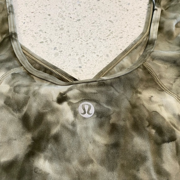 Lululemon align t-shirt in diamond dye light sage medium olive - Picture 5 of 6